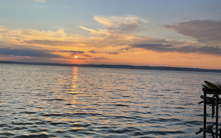 Átmenetileg enyhül a kánikula a hévégére