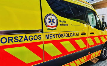 Egy hódmezővásárhelyi középiskola ballagásán egy fiatal ballagó összeesett szombaton. Szabadnapos bajtársunk, aki vendégként vett r�