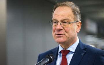 Navracsics Tibor: a 2025-ös költségvetés szigorítja az önkormányzatok gazdálkodását