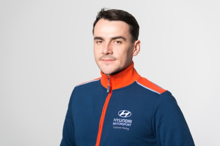 Csapatot váltott a Michelisz Norbert