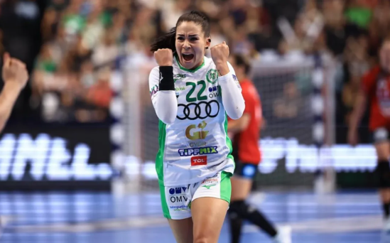 Győri-Lukács Viktória a szezon csapatában az EHF-nél